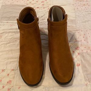 Ankle boots brown size 9